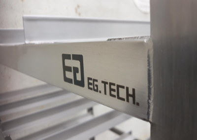 Réalisation d'un escalier en caillebotis polyester